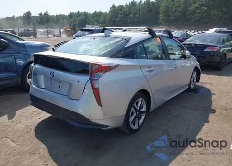 2016 Toyota Prius Four Touring z USA, uszkodzony, nr VIN JTDKARFU1G3501511